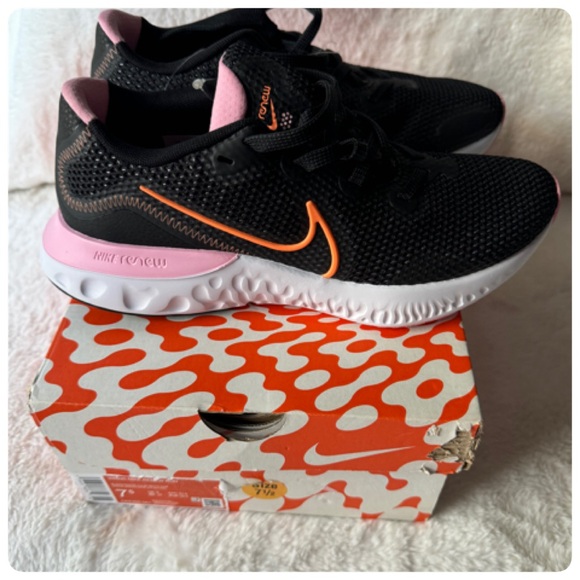 Nike RENEW RUN RUNNING SHOES SIZE 7 1/2 NWT - Picture 8 of 13
